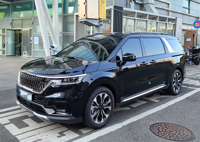 카니발 외부모습