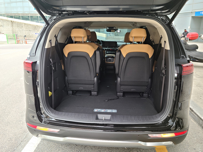 카니발 내부모습