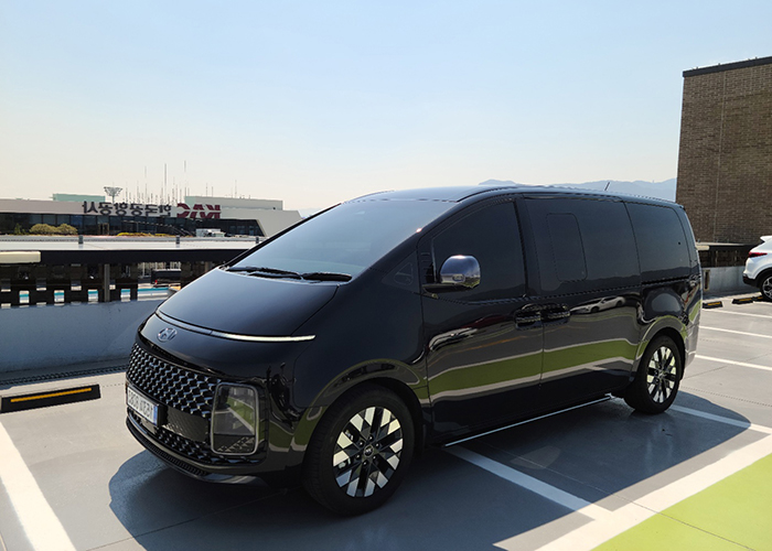 스타리아 외부모습