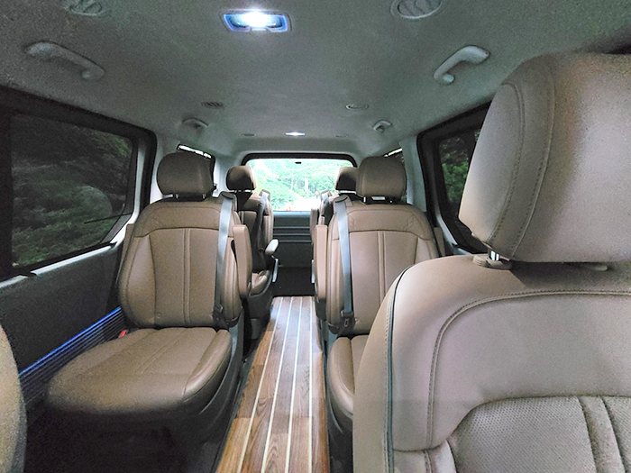 스타리아 내부모습